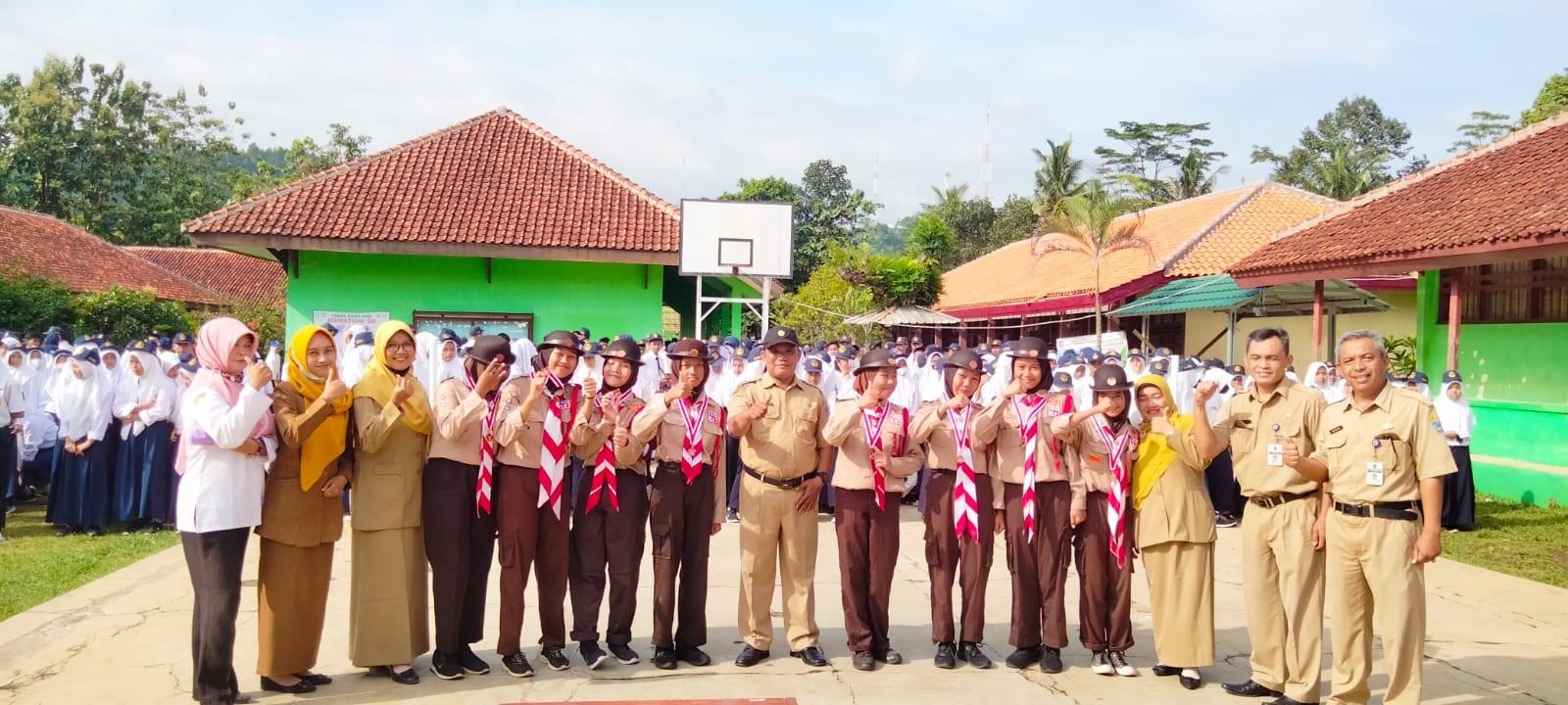 Medali Pramuka Garuda untuk Siswa SMP Negeri 1 Jatinegara